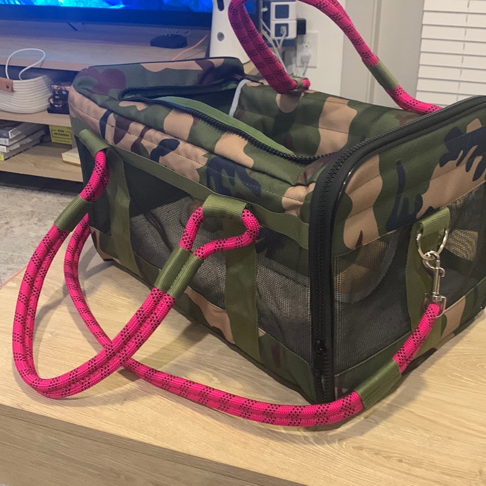 Roverlund out of office pet carrier large